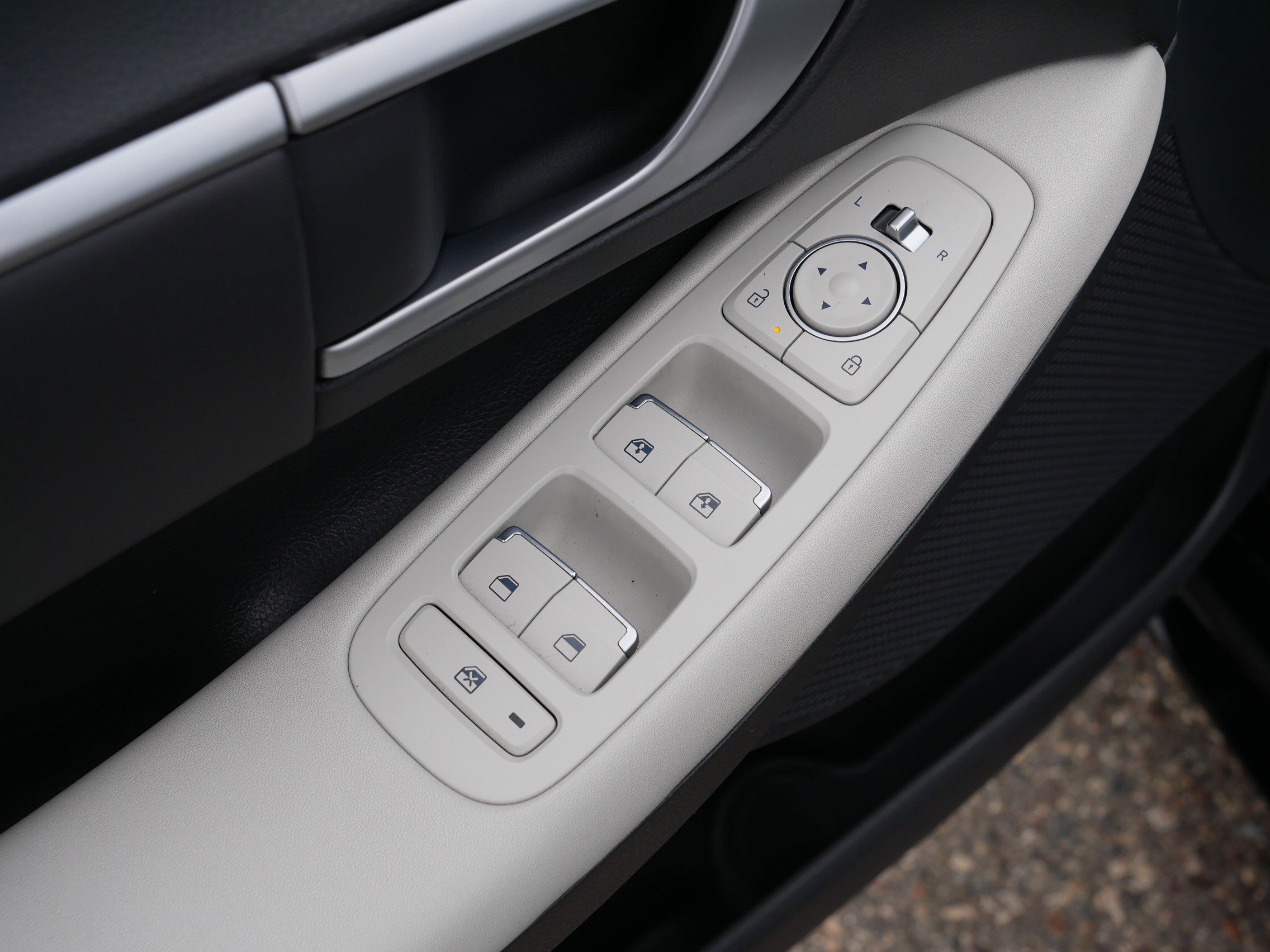 Used 2025 Hyundai Sonata SEL image 19