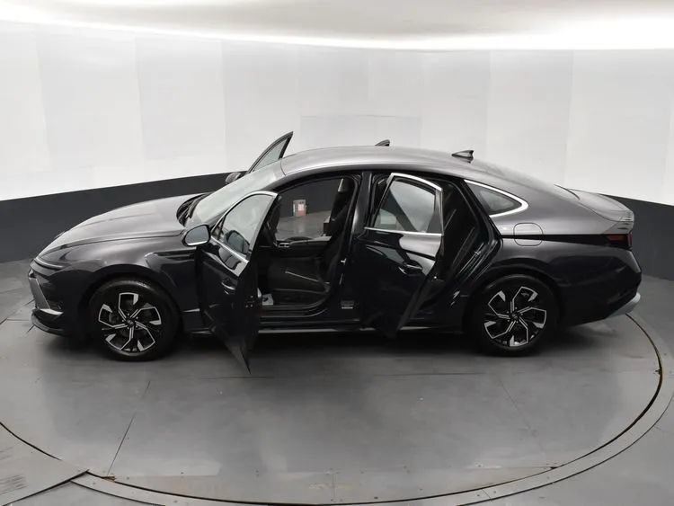 Used 2024 Hyundai Sonata SEL FWD image 7