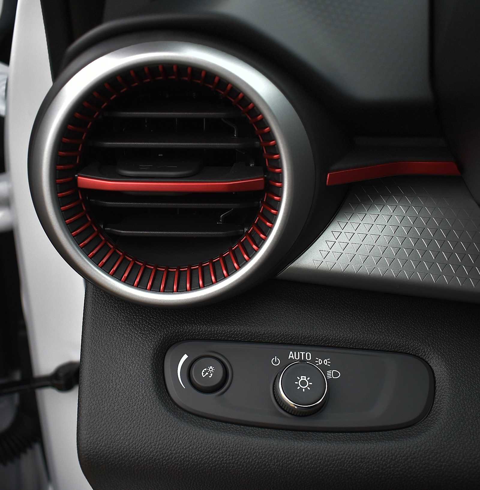 New 2026 Chevrolet Trax RS w/ Driver Confidence Package image 22