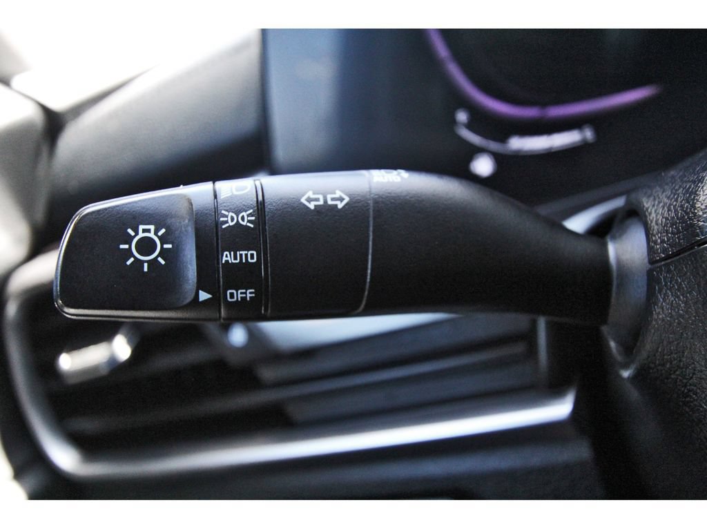 Used 2025 Kia Telluride S FWD image 17