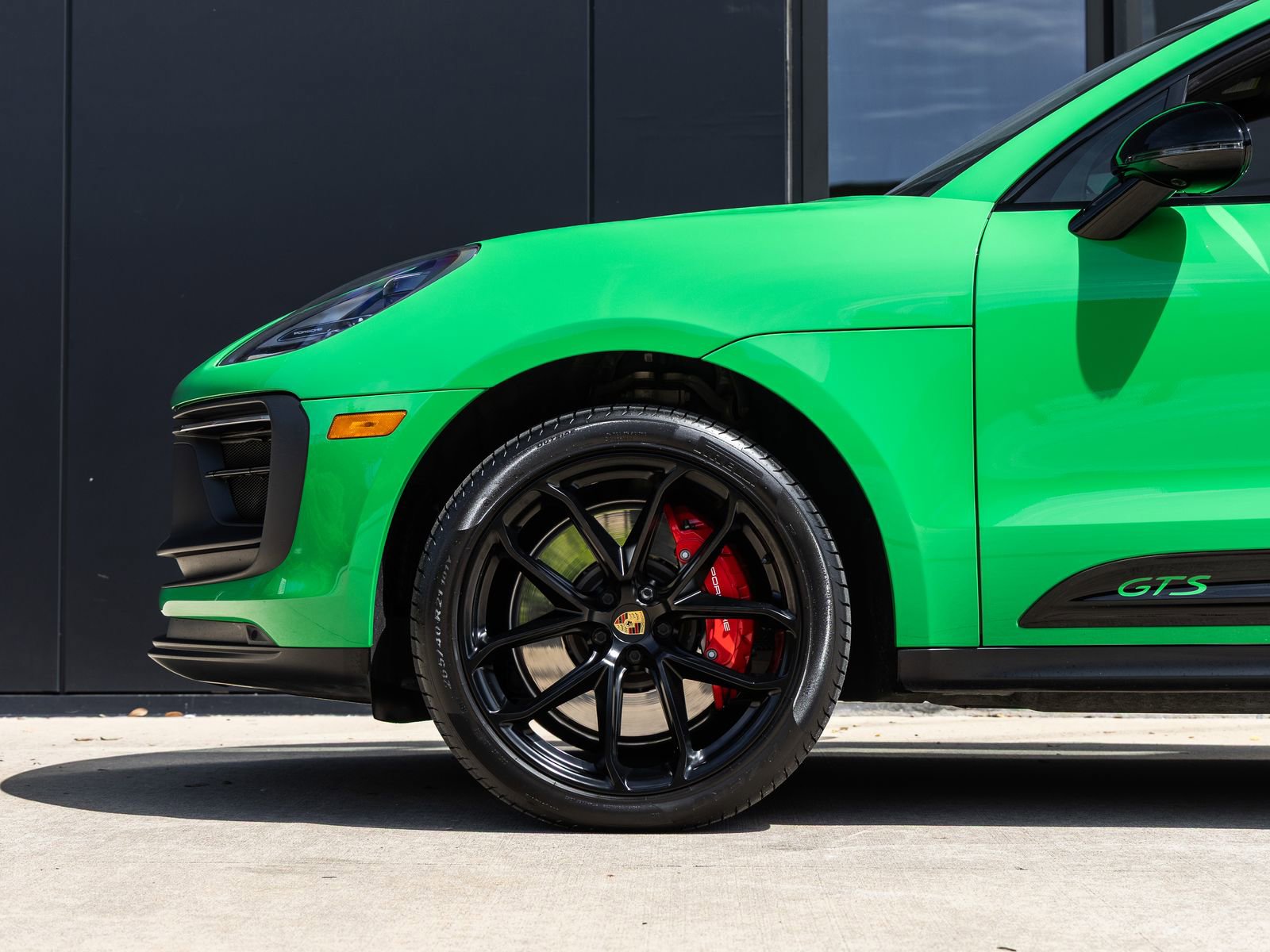 Certified 2023 Porsche Macan GTS AWD/4WD image 13