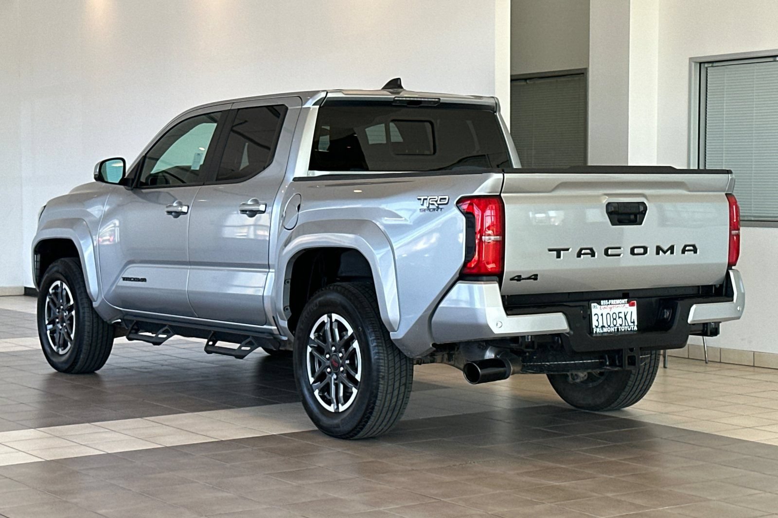 Certified 2025 Toyota Tacoma TRD Sport w/ TRD Sport Upgrade Package AWD/4WD image 6