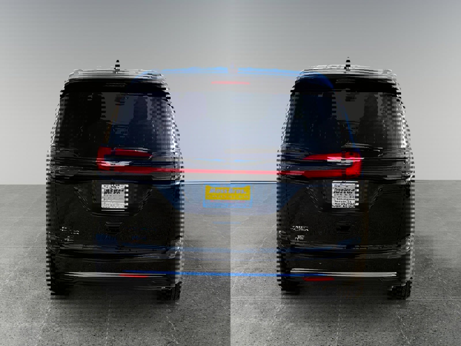 New 2026 Chrysler Pacifica Select image 4