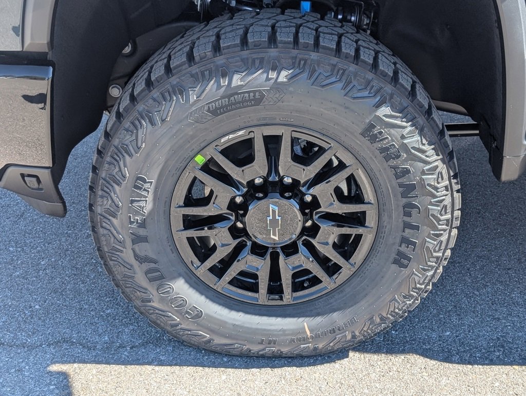 New 2026 Chevrolet Silverado 2500 ZR2 image 24