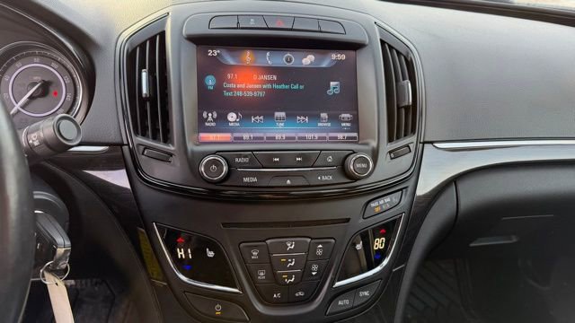 Used 2016 Buick Regal image 17