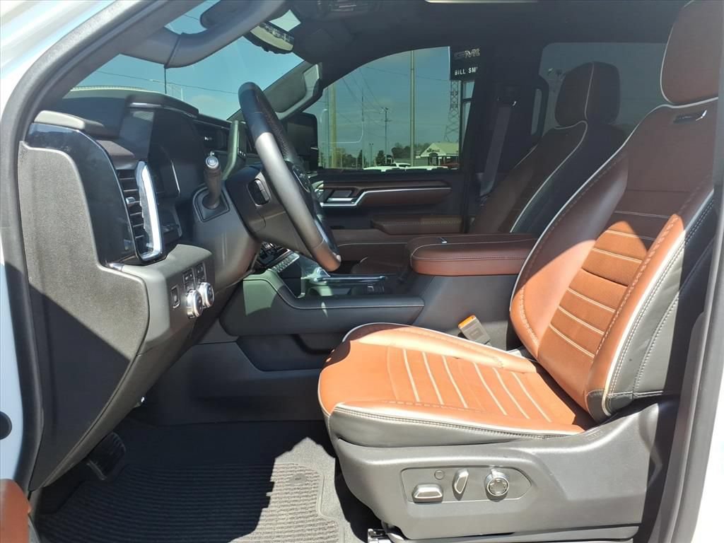 Used 2025 GMC Sierra 2500 Denali Ultimate AWD/4WD image 17