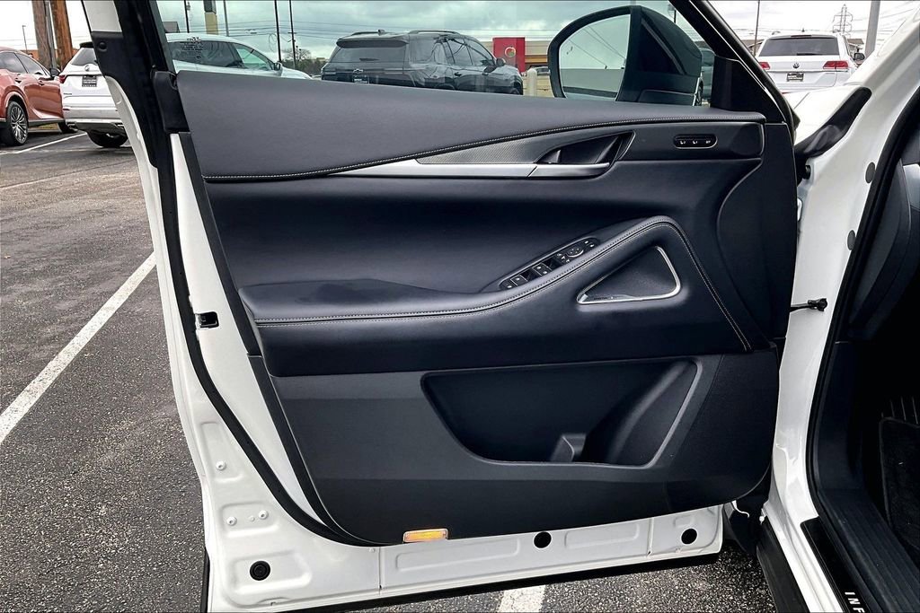 Certified 2025 INFINITI QX60 Luxe w/ Black Edition image 24