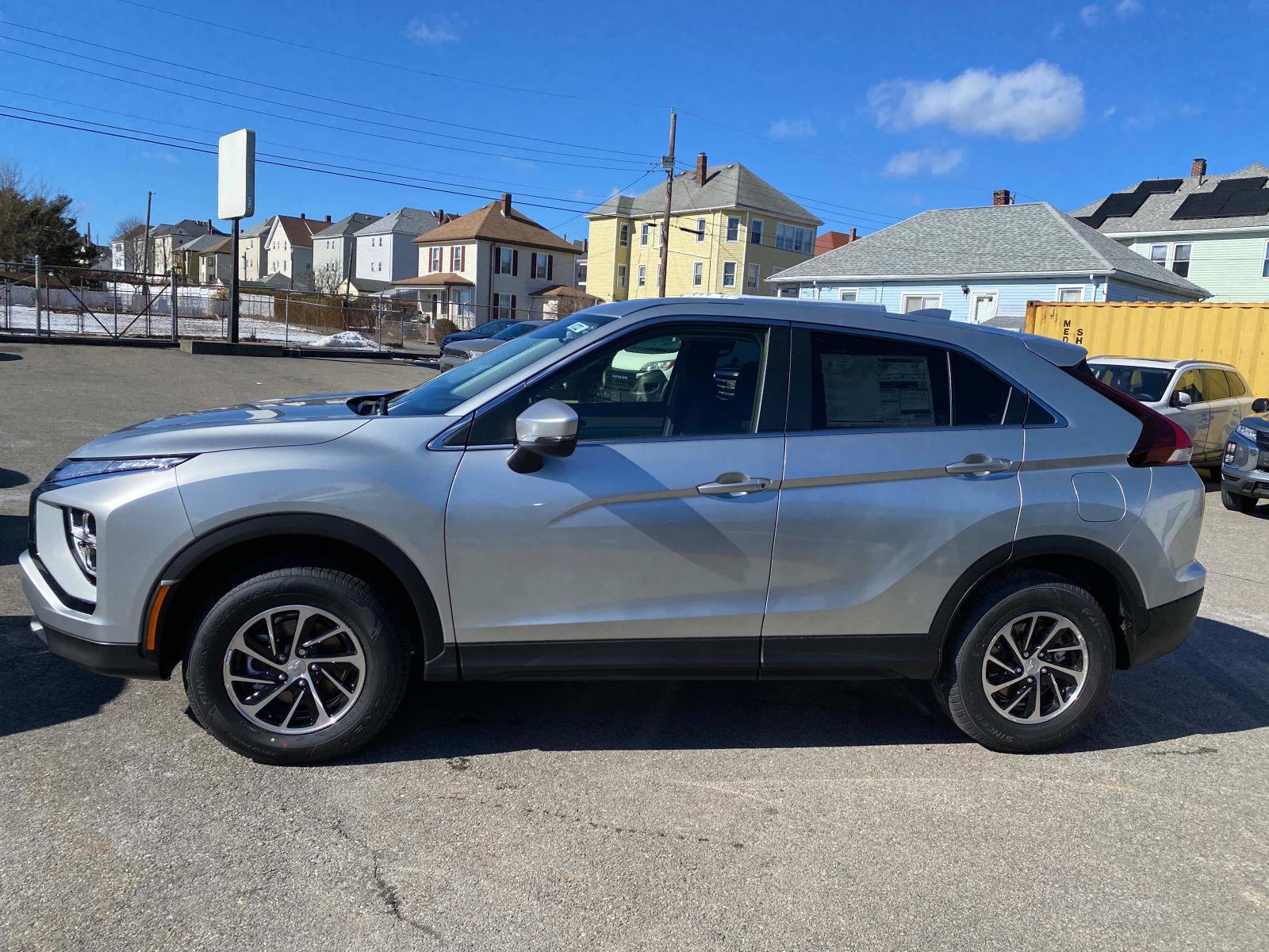 New 2025 Mitsubishi Eclipse Cross ES image 2