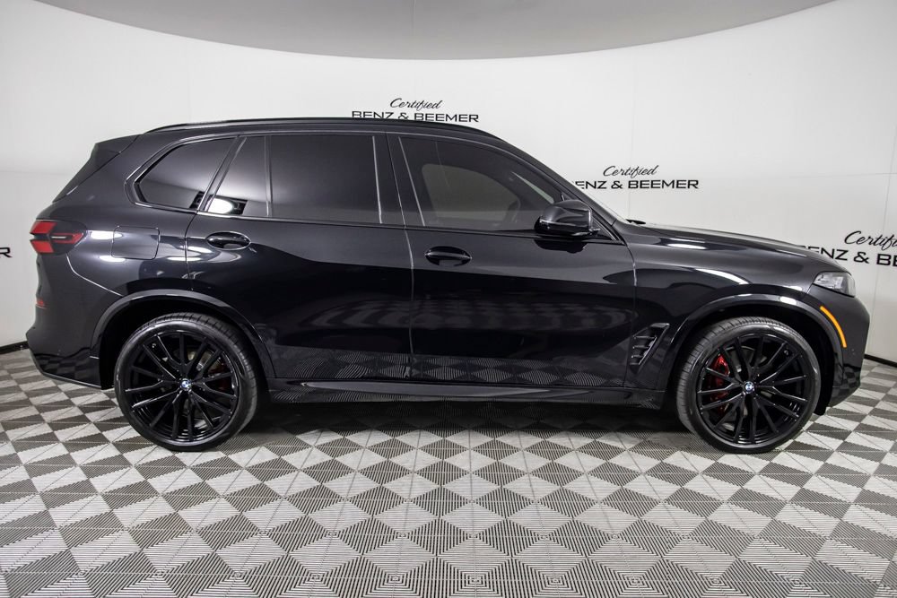 Used 2025 BMW X5 sDrive40i w/ M Sport Package RWD image 3