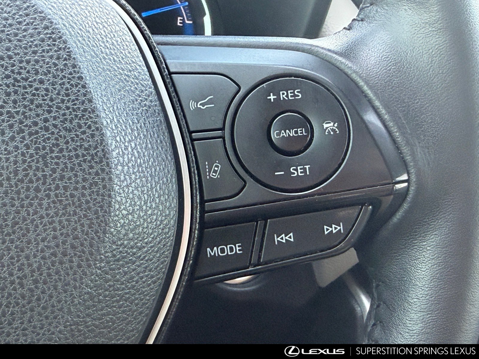Used 2020 Toyota RAV4 Limited AWD/4WD image 21