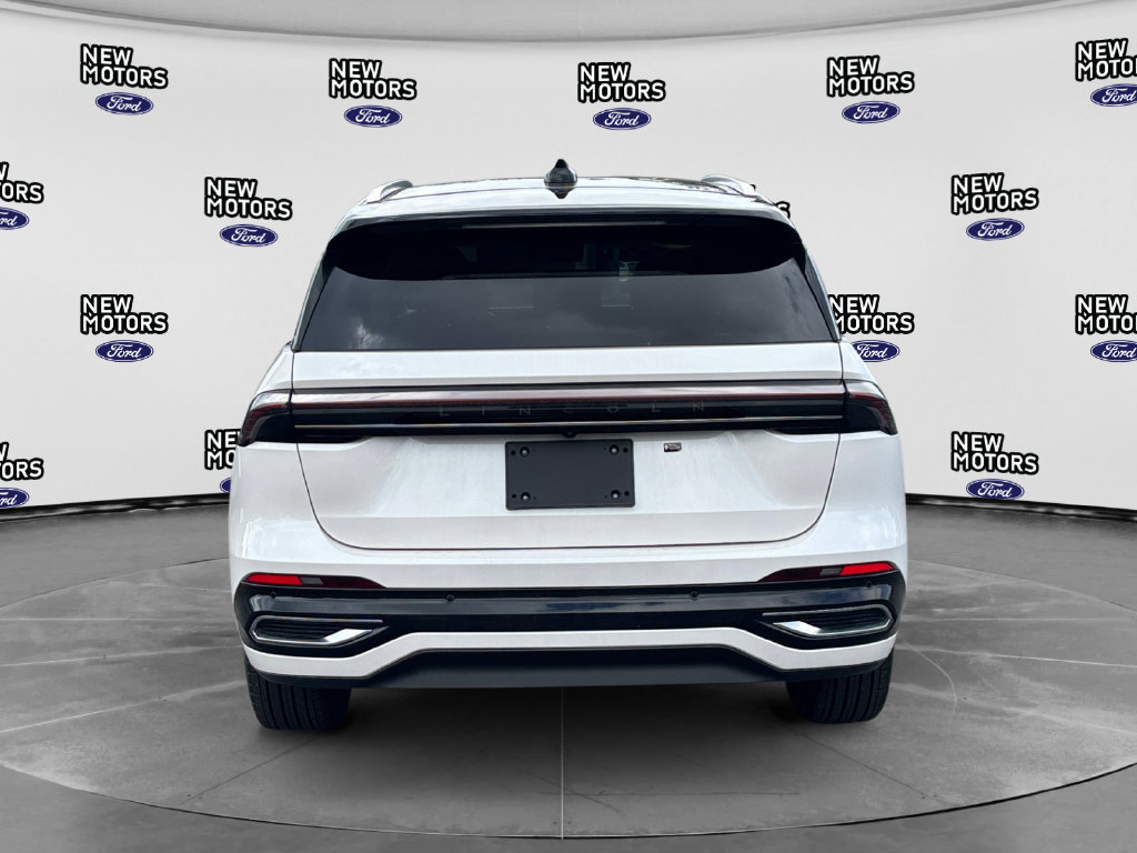 Used 2024 Lincoln Nautilus Reserve AWD/4WD image 4