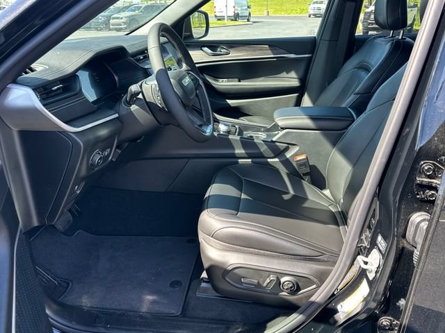 New 2026 Jeep Grand Cherokee Limited AWD/4WD image 9