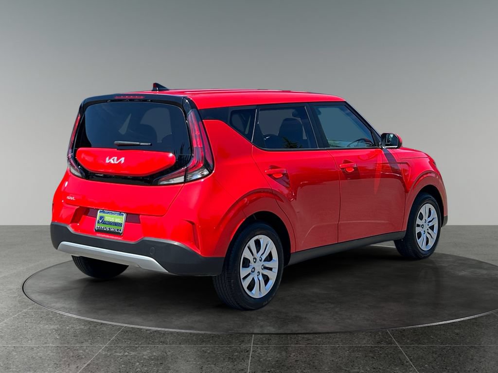 Used 2025 Kia Soul LX FWD image 10