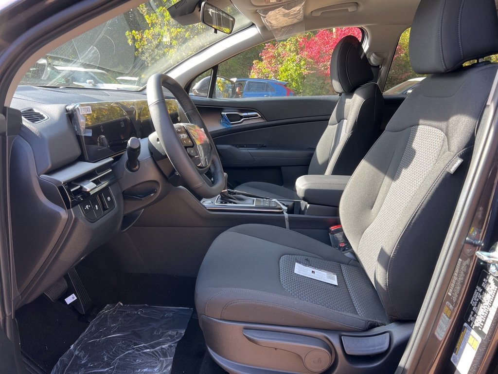 New 2026 Kia Sportage LX image 8