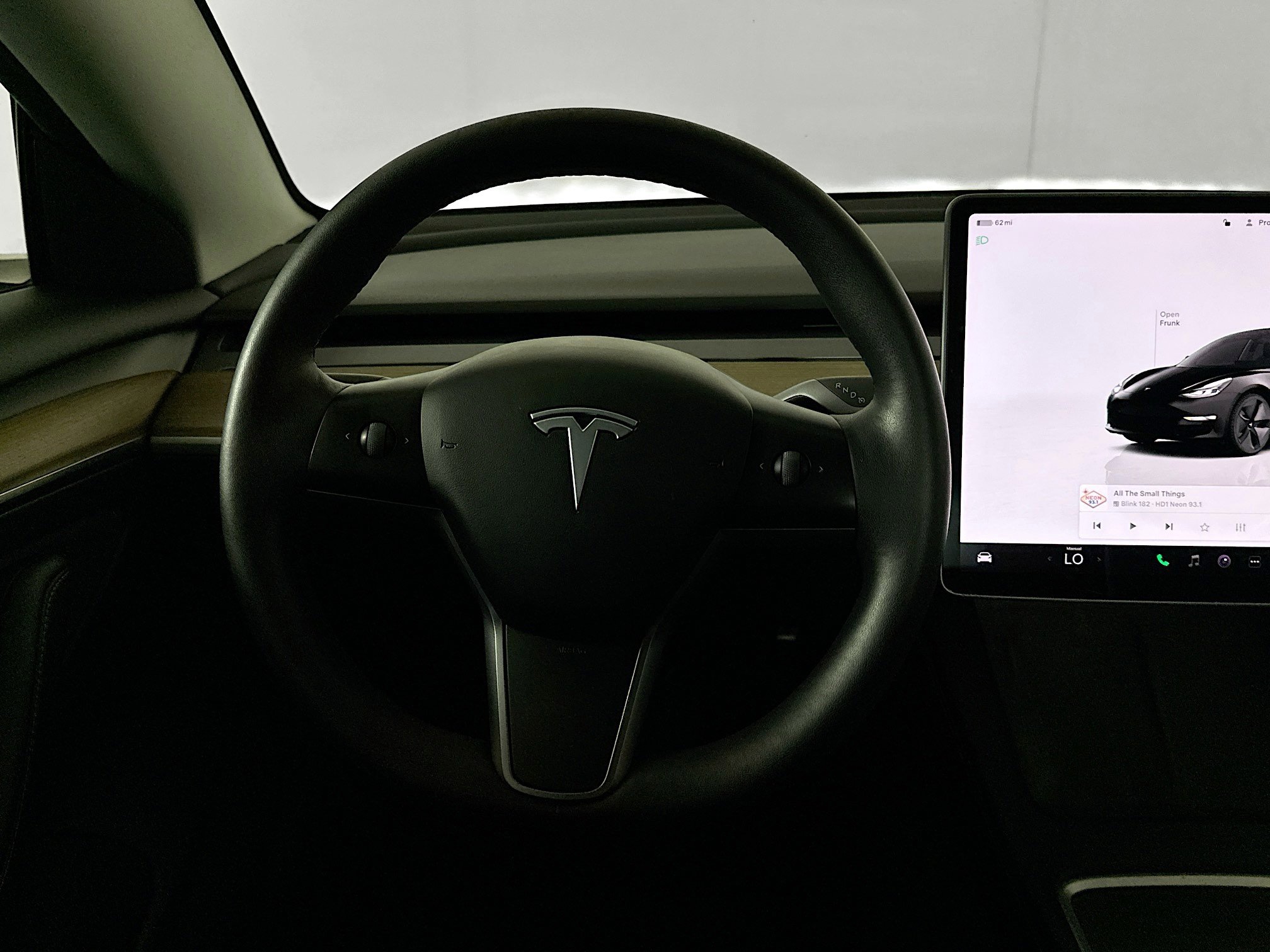 Used 2023 Tesla Model 3 Standard Range image 17