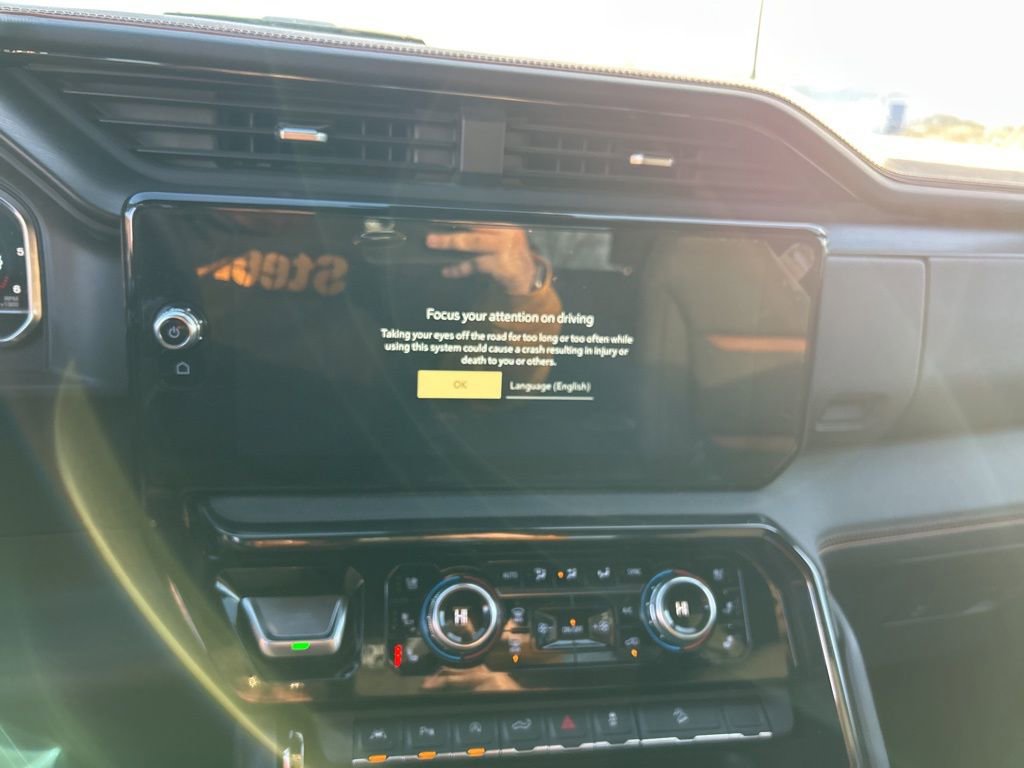 Used 2025 GMC Sierra 1500 AT4 image 7