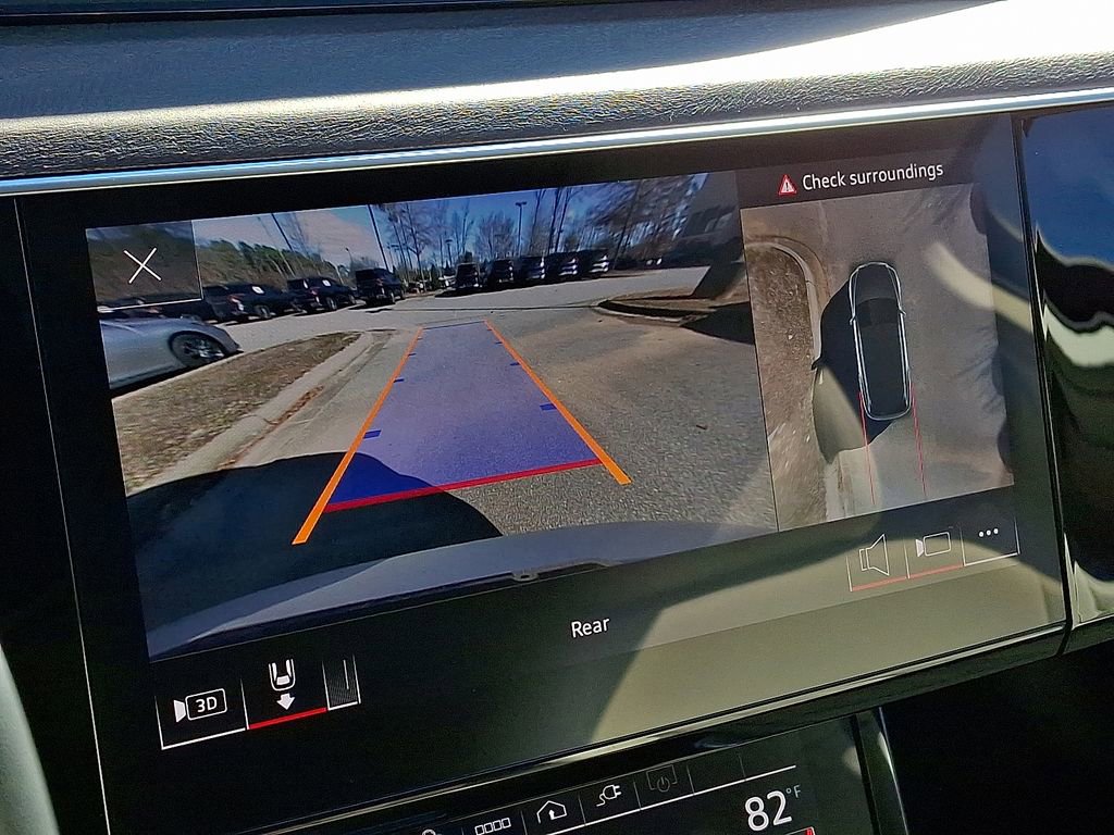 Used 2024 Audi Q8 e-tron Premium Plus image 19