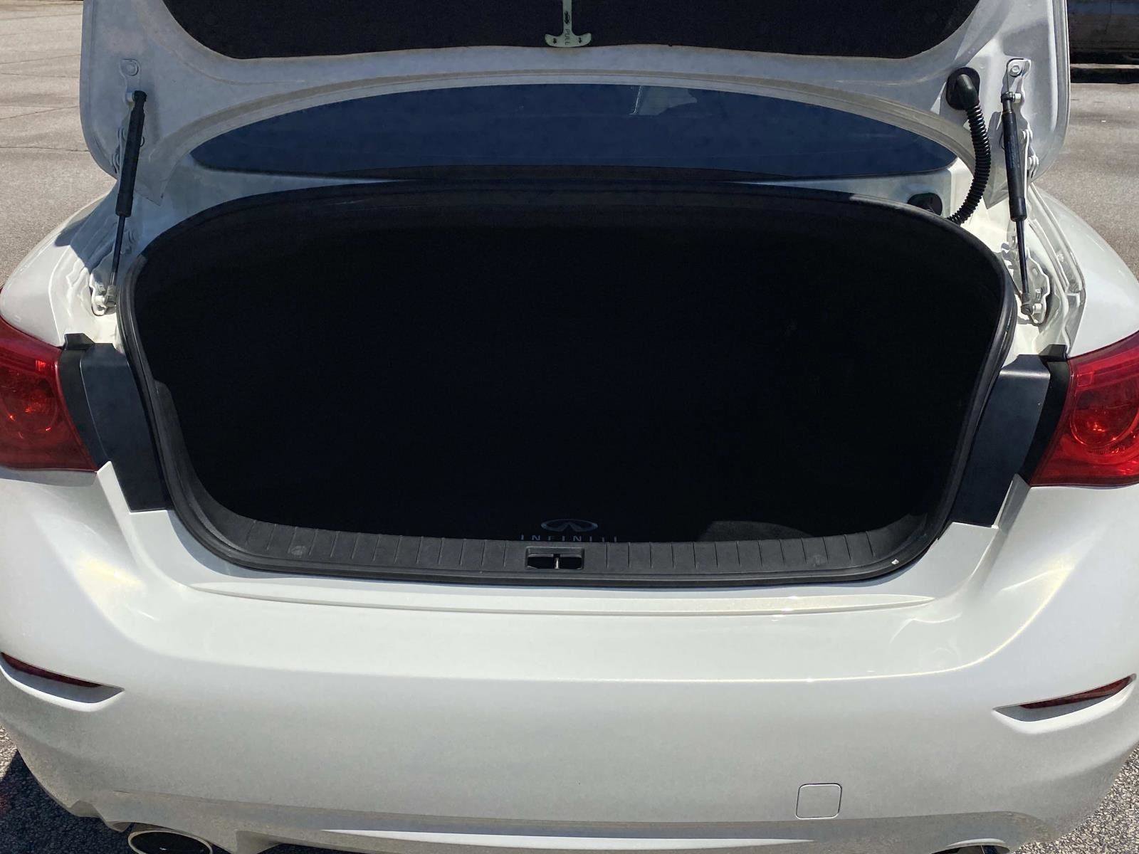 Used 2015 INFINITI Q50 Premium w/ All Weather Package RWD image 5