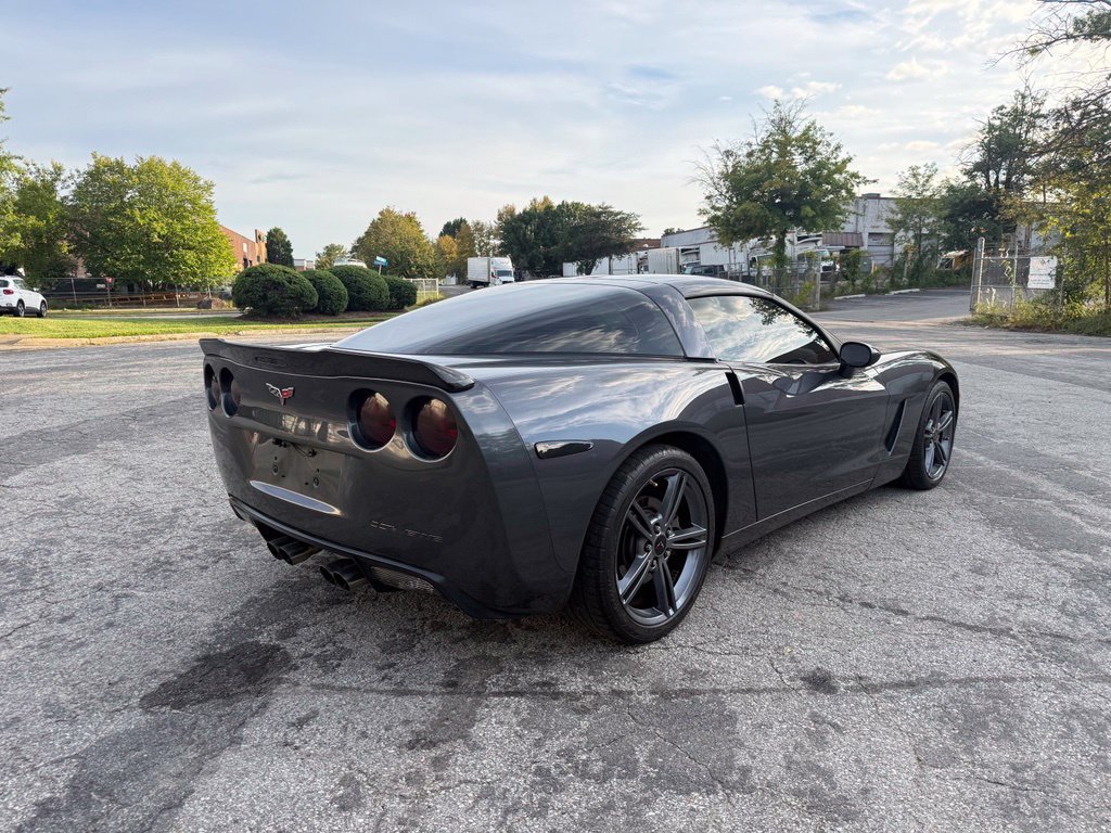 Used 2010 Chevrolet Corvette Coupe w/ 1LT RWD image 9