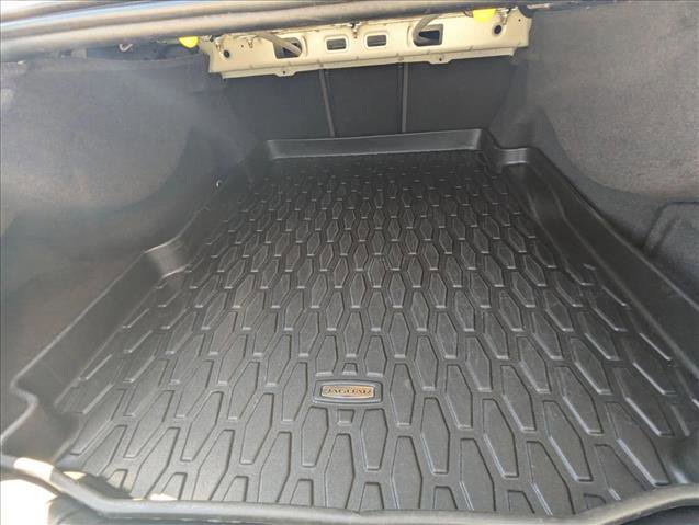 Used 2018 Jaguar XF Prestige image 6