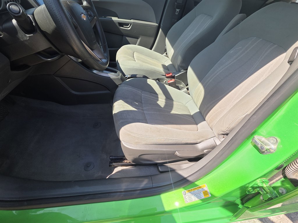 Used 2014 Chevrolet Sonic LT w/ LT Spring Promotional Package FWD image 8