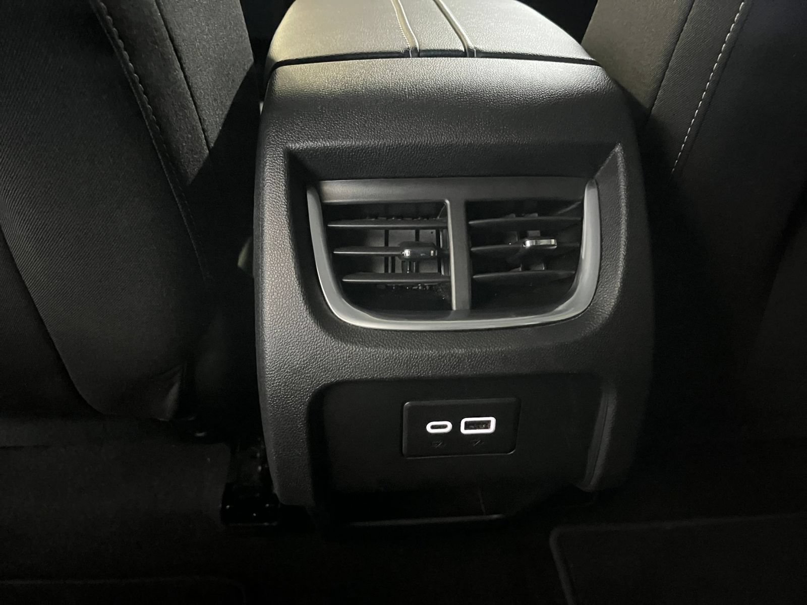Used 2025 Chevrolet Blazer LT FWD image 22