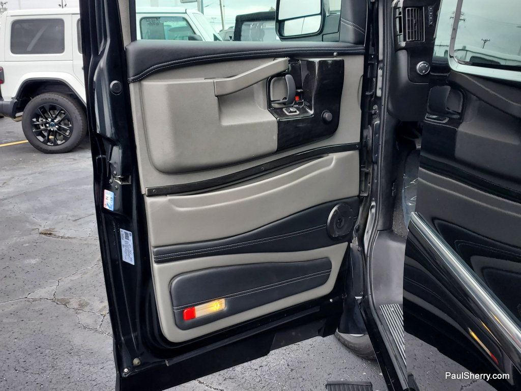 Used 2021 GMC Savana 3500 LS w/ Chrome Appearance Package RWD image 42