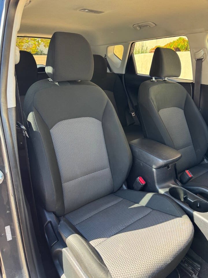 Used 2023 Kia Soul LX FWD image 10