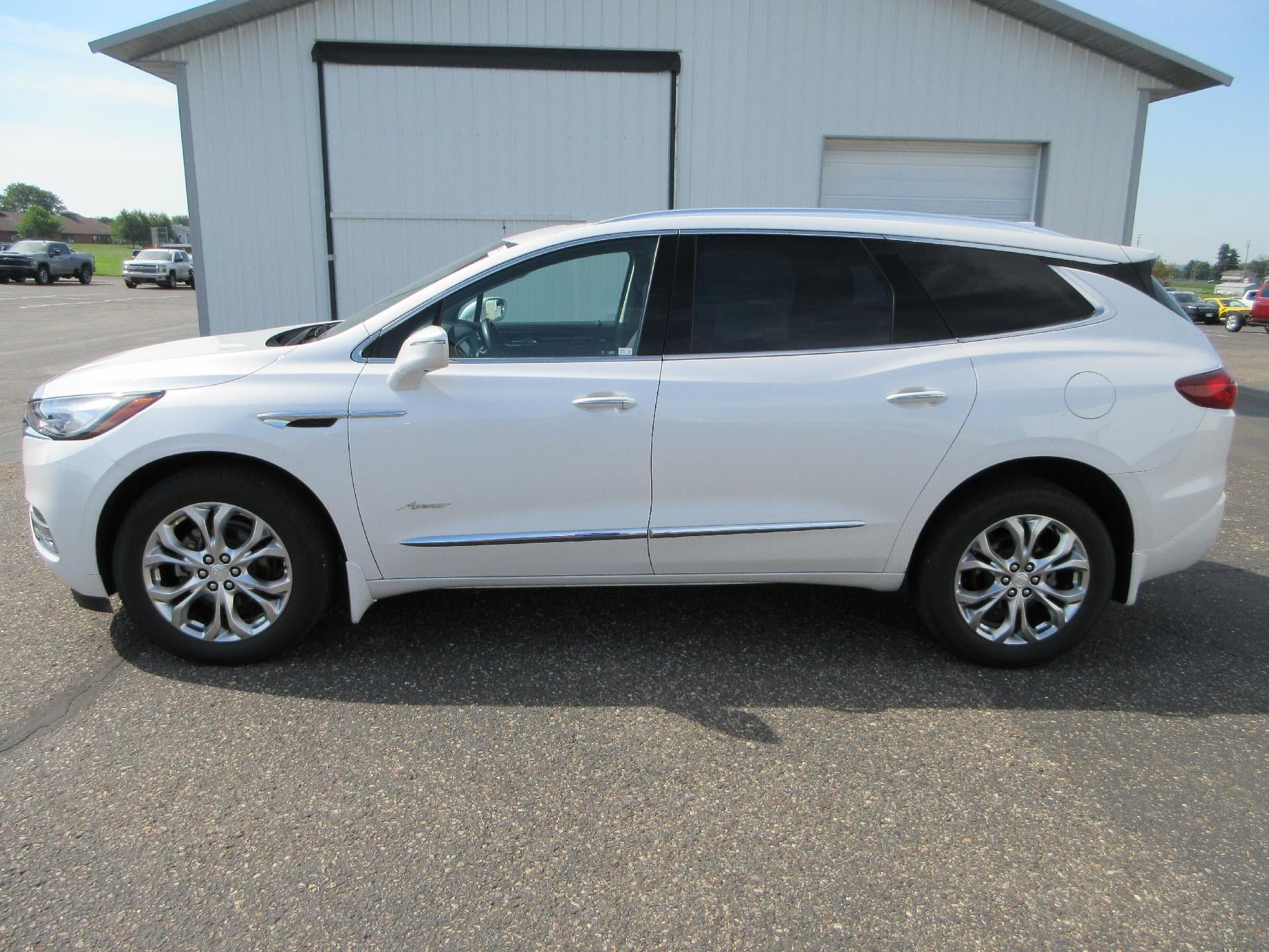 Certified 2020 Buick Enclave Avenir w/ Avenir Technology Package AWD/4WD image 8