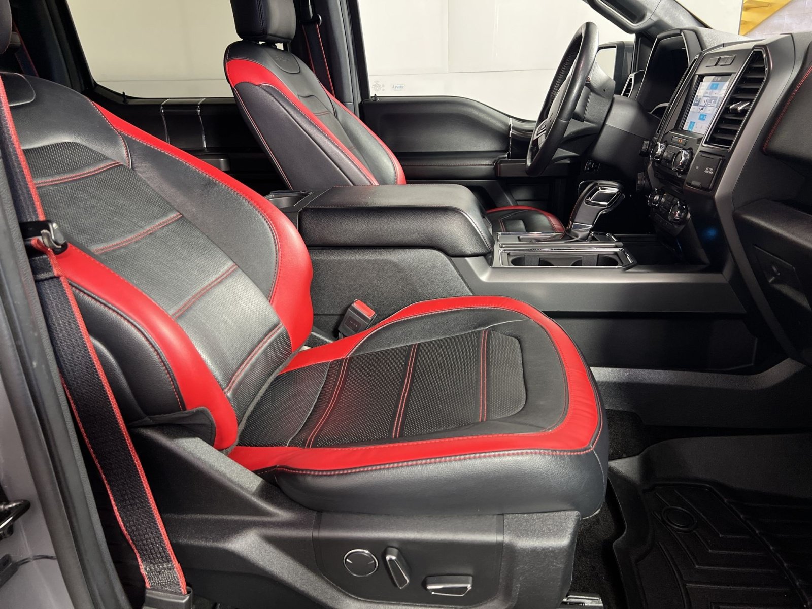 Used 2018 Ford F150 Lariat AWD/4WD image 27