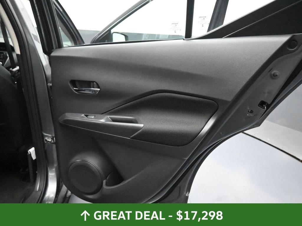 Used 2024 Nissan Kicks SV image 23