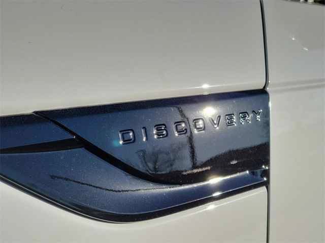 New 2025 Land Rover Discovery Dynamic SE AWD/4WD image 13