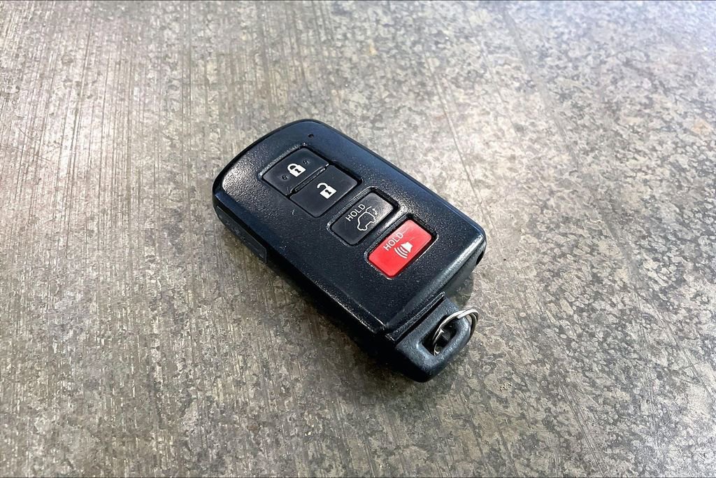 Used 2016 Toyota RAV4 Limited AWD/4WD image 11