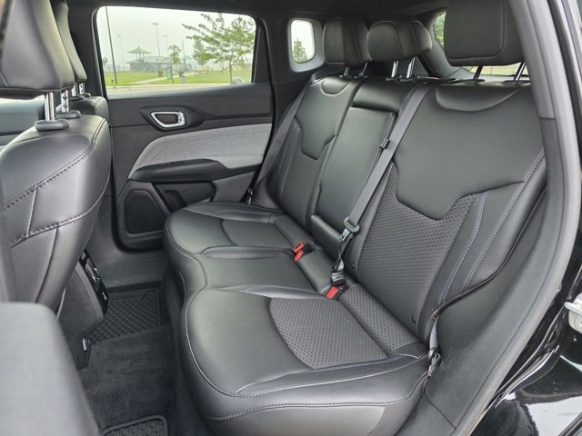 Used 2023 Jeep Compass Latitude w/ Convenience Group image 18
