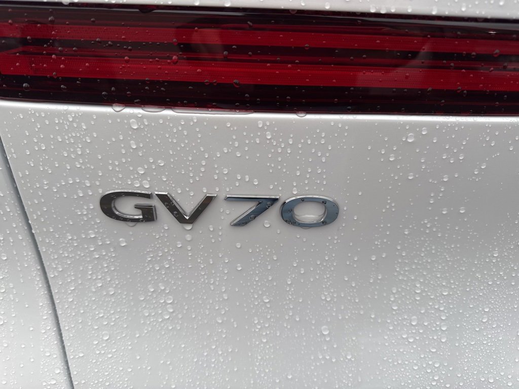 New 2025 Genesis GV70 3.5T Sport w/ Sport Prestige Package image 10