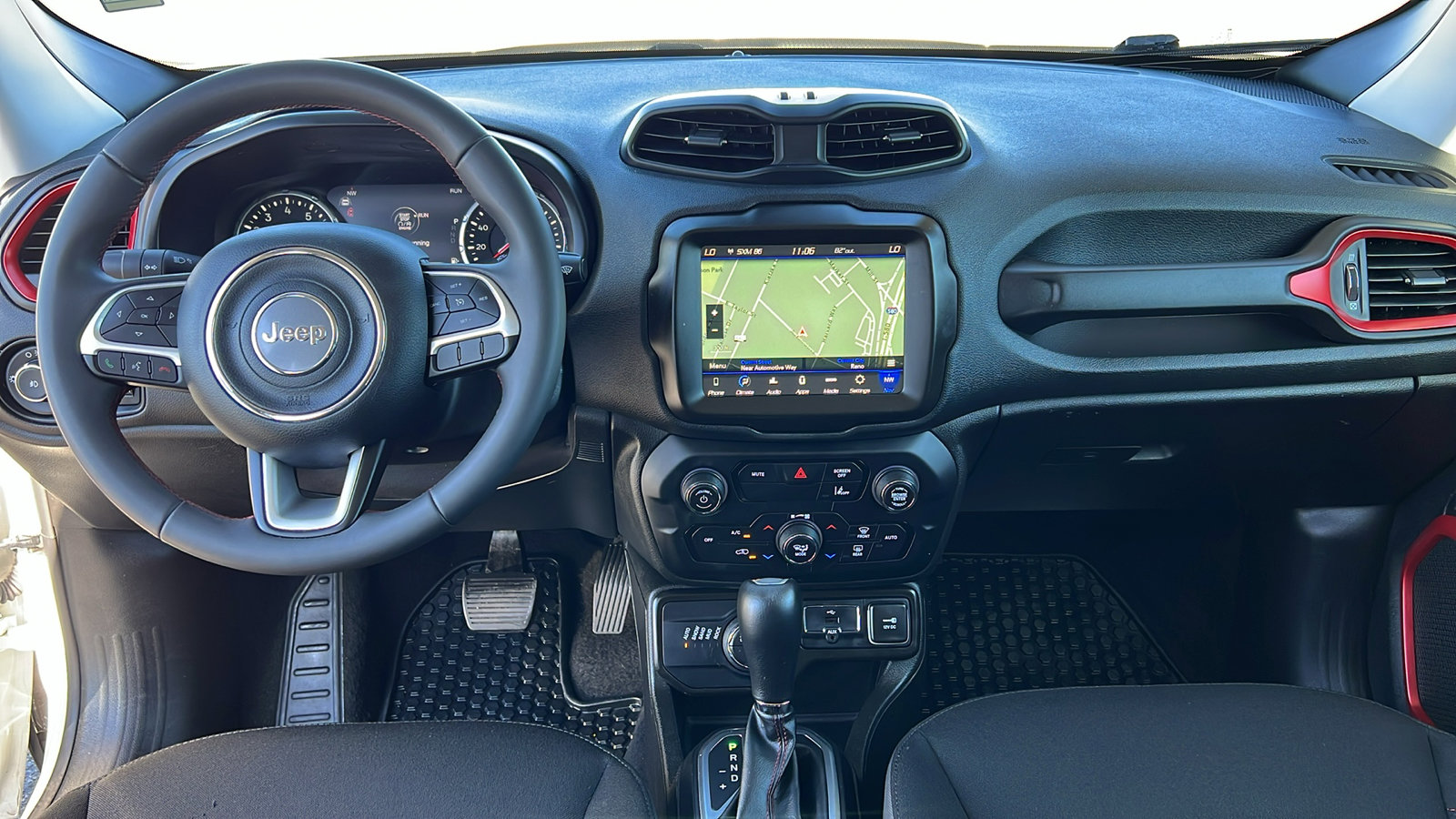 Used 2023 Jeep Renegade Trailhawk image 15