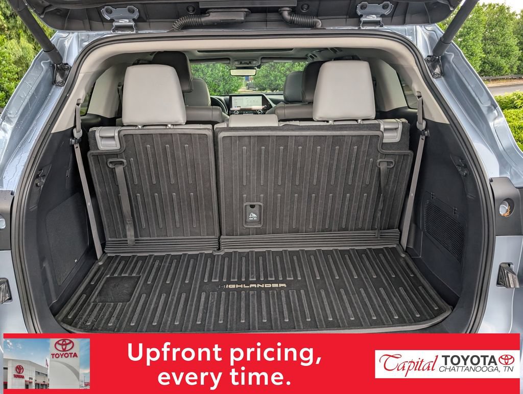 Used 2024 Toyota Highlander Platinum AWD/4WD image 10