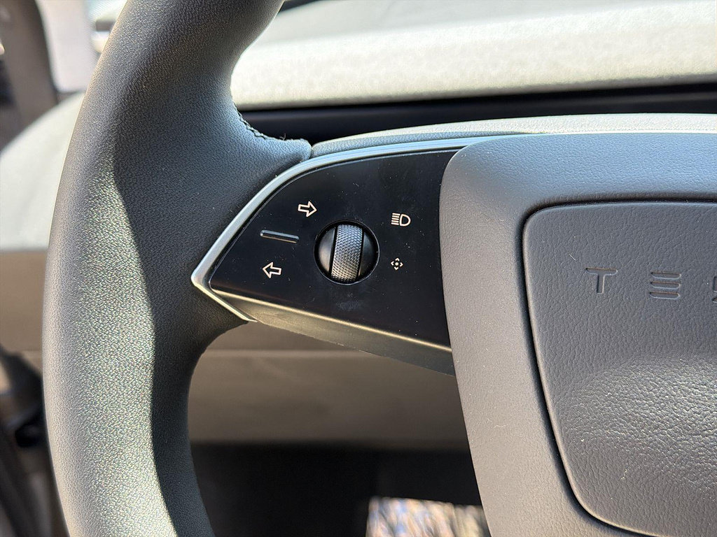 Used 2025 Tesla Model 3 Long Range RWD image 33