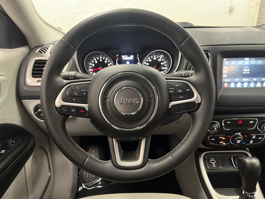 Used 2021 Jeep Compass Latitude FWD image 15