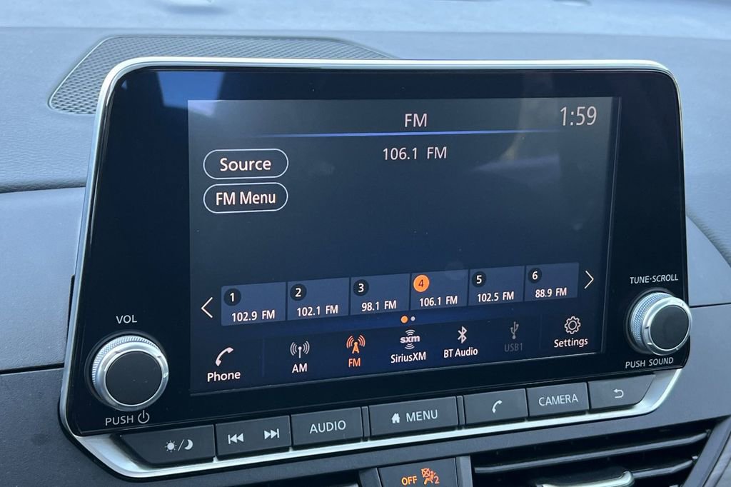 Used 2025 Nissan Altima 2.5 SV image 21