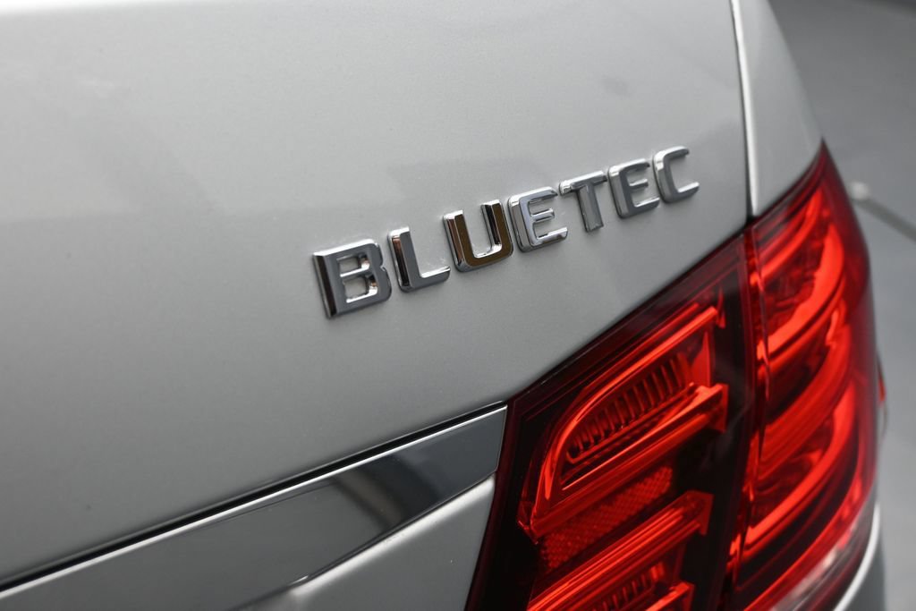 Used 2014 Mercedes-Benz E 250 BlueTEC Sedan image 29