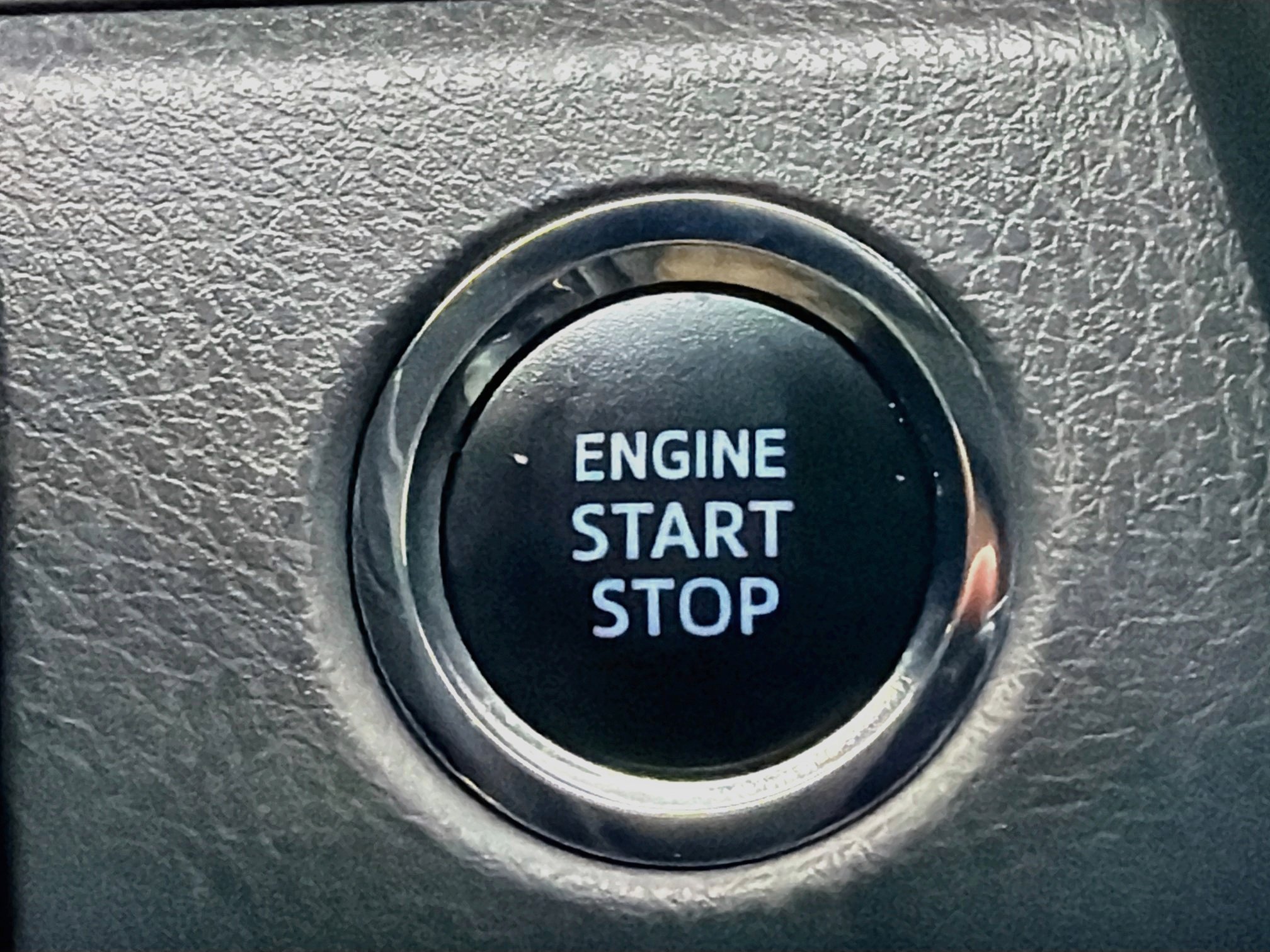 Used 2019 Toyota Camry SE w/ Convenience Package FWD image 35
