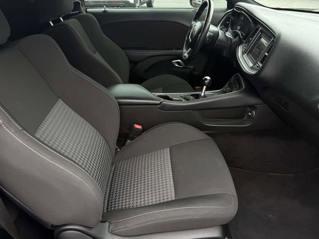 Used 2022 Dodge Challenger R/T w/ Shaker Package image 32