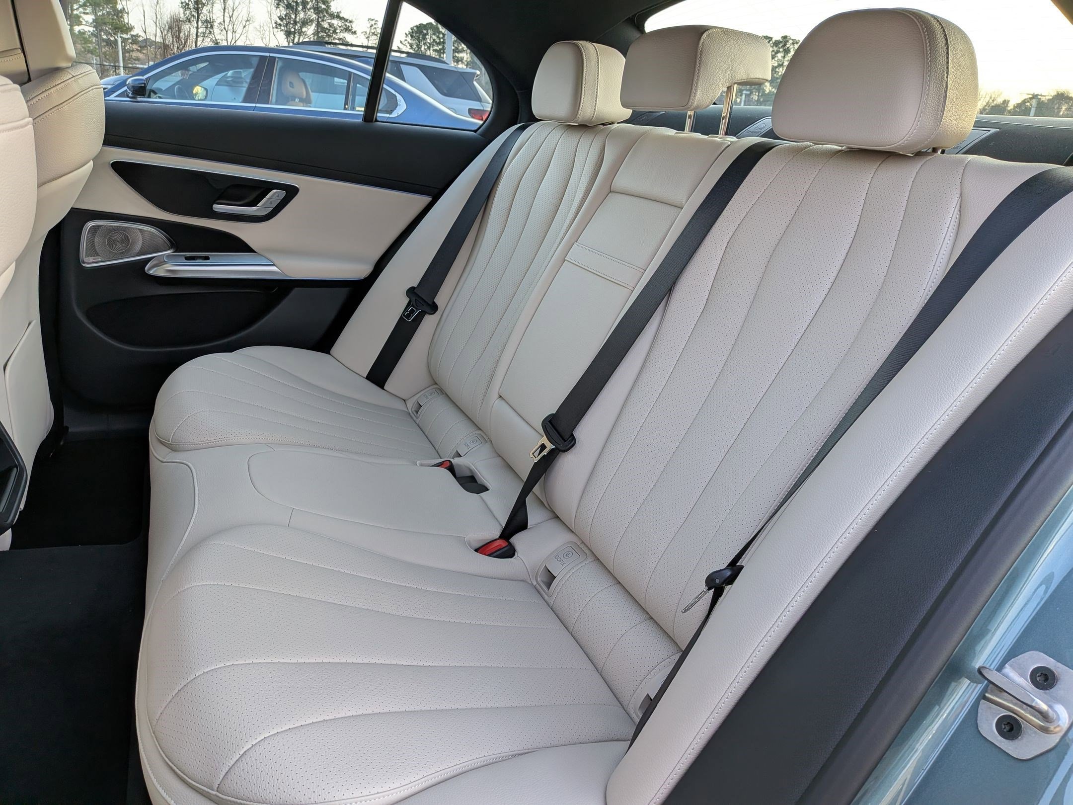 New 2026 Mercedes-Benz E 350 4MATIC Sedan image 31