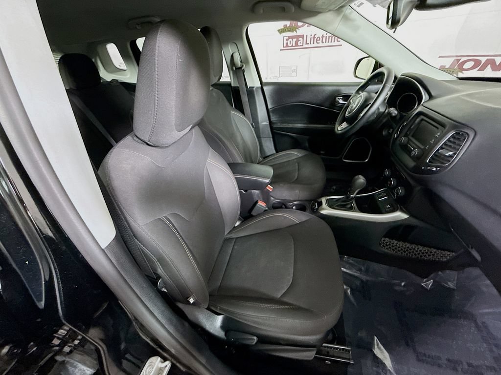 Used 2017 Jeep Compass Sport FWD image 29