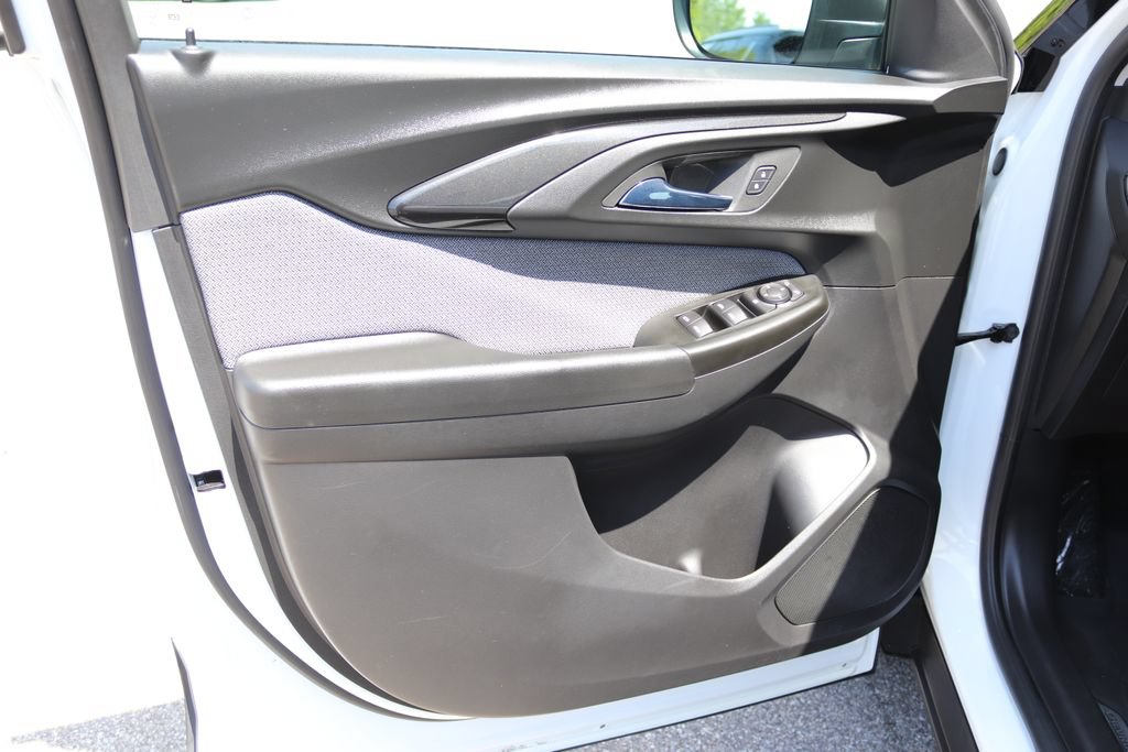 Used 2022 Chevrolet TrailBlazer LS FWD image 6