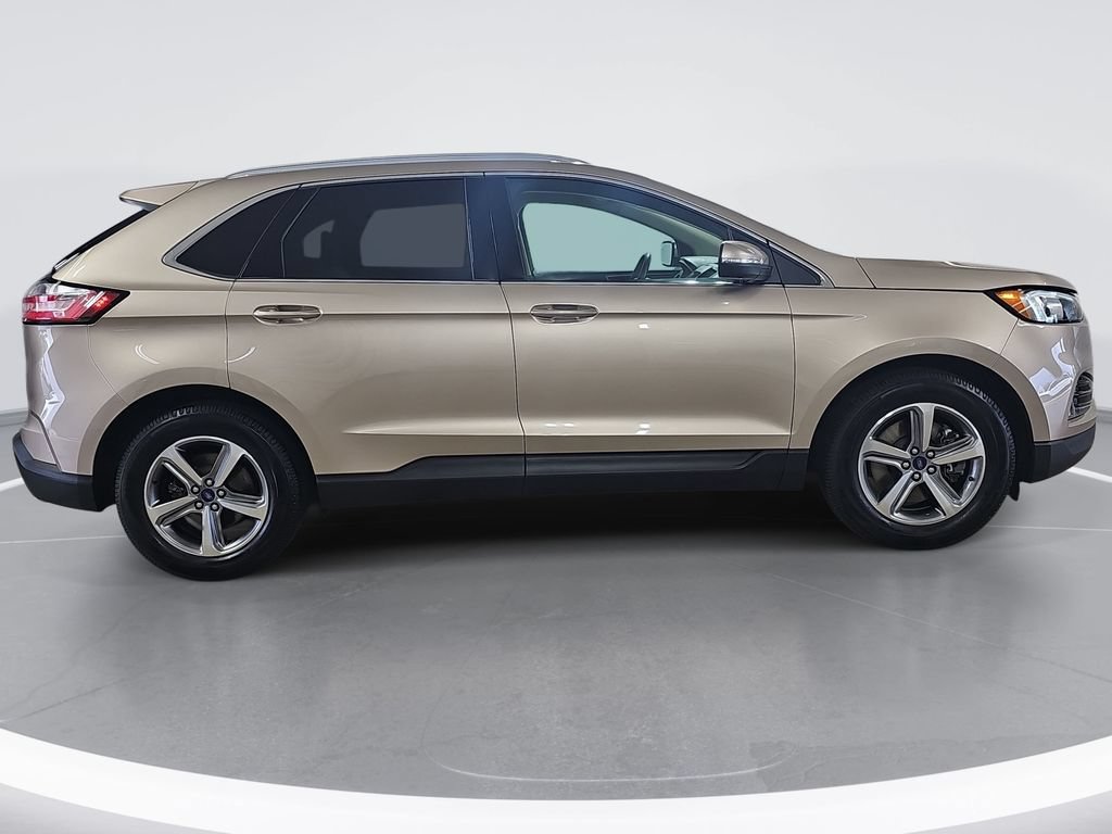 Used 2020 Ford Edge SEL w/ Convenience Package AWD/4WD image 2