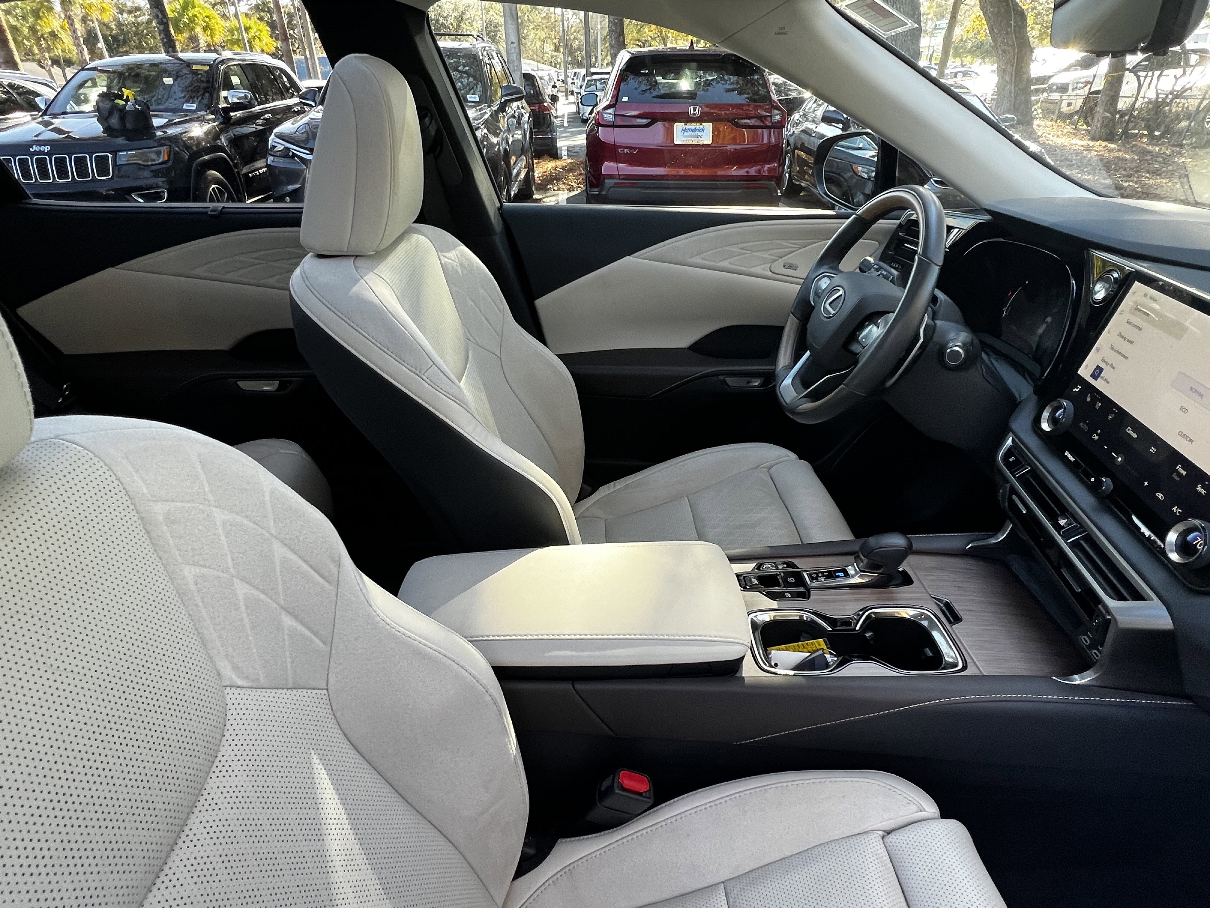 Used 2024 Lexus RX 350 image 46