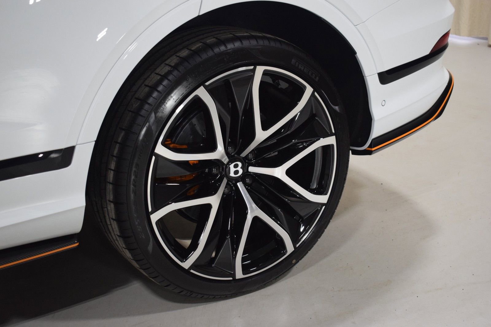 New 2026 Bentley Bentayga Speed AWD/4WD image 18