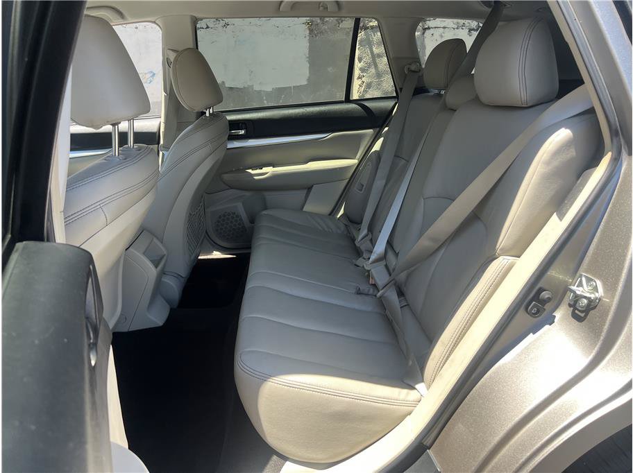 Used 2014 Subaru Outback 2.5i Premium w/ Popular Package #1B AWD/4WD image 12